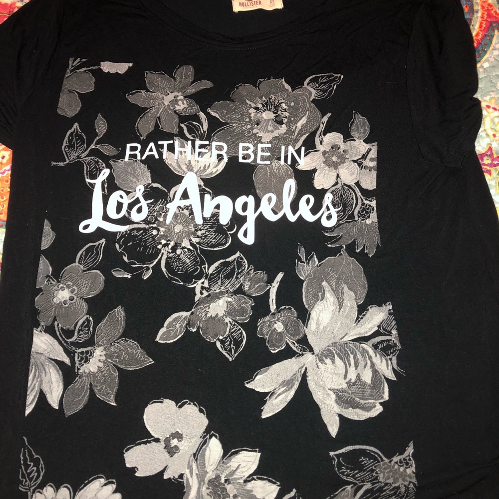Hollister tee